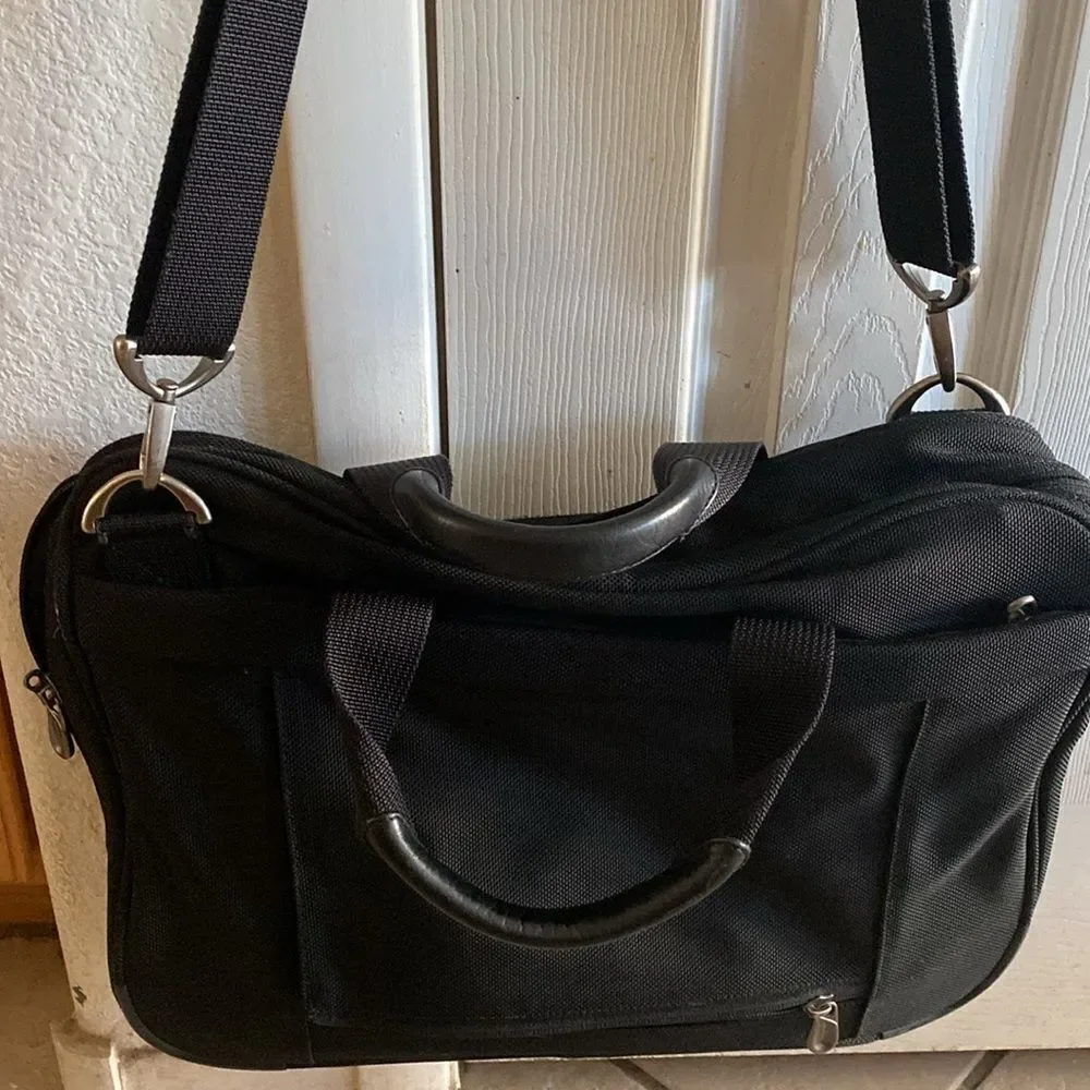 BRIGGS & RILEY Travelware Black Nylon Briefcase with Removable Shoulder Strap